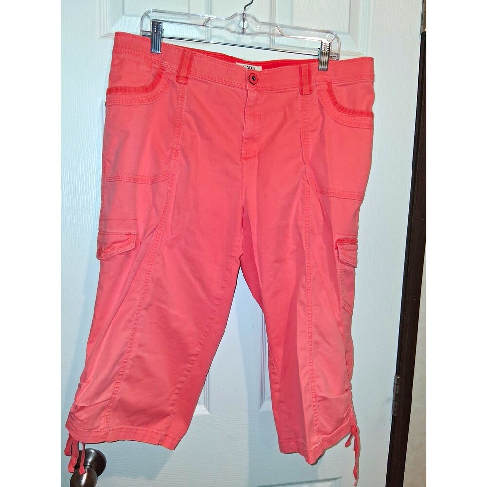 Cato Women's Plus Size Cargo Capri Pants Solid Pink Flat Front Button Pockets